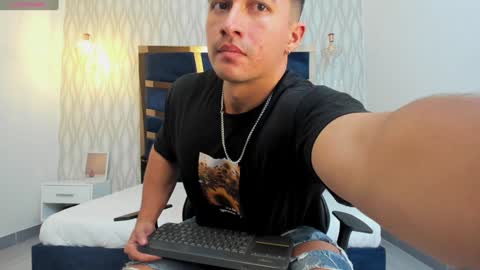 Snapshot of brad_summer chatting on January 29, 5:24 pm brad summer online show from January 29, 5:24 pm