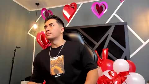 Snapshot of brad_summer chatting on February 15, 5:50 pm brad summer online show from February 15, 5:50 pm