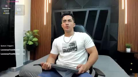 Snapshot of brad_summer chatting on February 11, 6:11 pm brad summer online show from February 11, 6:11 pm