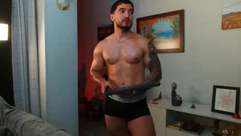 Snapshot of bradley_martinez chatting on October 19, 1:10 am Bradley Martinez online show from October 19, 1:10 am