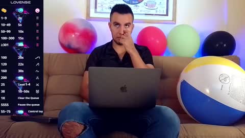 Snapshot of bradleycolton chatting on December 2, 1:55 pm Bradley Colton Independ Model online show from December 2, 1:55 pm