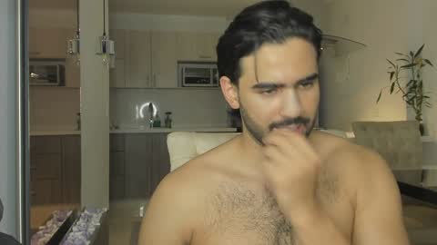 Snapshot of bradleymartin7 chatting on December 5, 1:03 am bradleymartin7 online show from December 5, 1:03 am