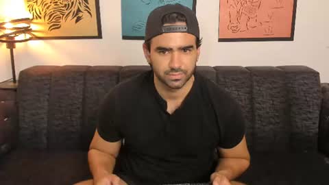 bradleymartin7 online show from June 22, 10:20 am