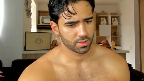 Snapshot of bradleymartin7 chatting on February 21, 9:54 pm bradleymartin7 online show from February 21, 9:54 pm