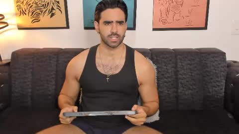 bradleymartin7 online show from July 24, 11:39 am