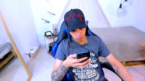 B R A N D online show from March 15, 11:33 pm