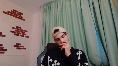 Snapshot of brandontatex chatting on December 11, 2:06 pm BrandonTateX online show from December 11, 2:06 pm