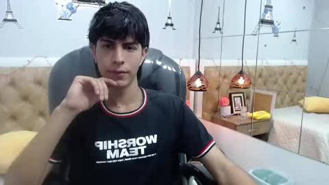 Snapshot of brent18_ chatting on February 13, 1:19 am Esteban online show from February 13, 1:19 am