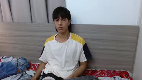Snapshot of brent18_ chatting on February 12, 1:09 am Esteban online show from February 12, 1:09 am