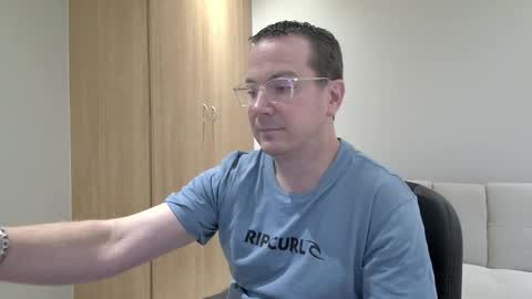 Brett online show from November 8, 3:15 pm