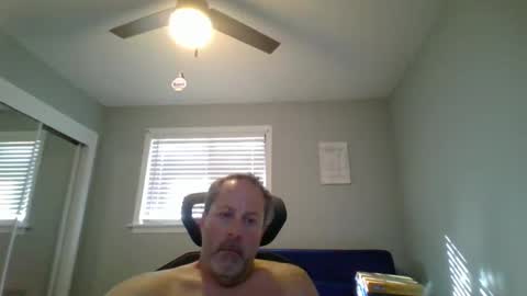 hey online show from April 16, 9:39 pm