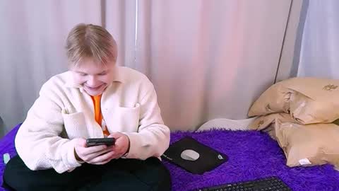 brian_mils online show from February 20, 11:56 am