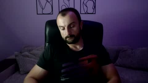 brindlefly69 online show from July 14, 10:21 am