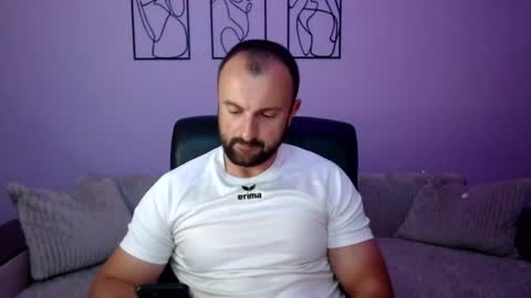brindlefly69 online show from July 3, 10:54 am