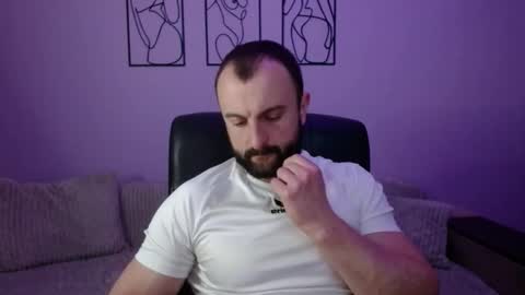 brindlefly69 online show from April 13, 10:27 am