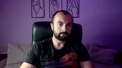 brindlefly69 online show from July 20, 10:39 am