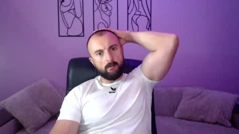 brindlefly69 online show from June 26, 11:02 am