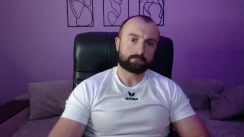brindlefly69 online show from June 4, 10:43 am