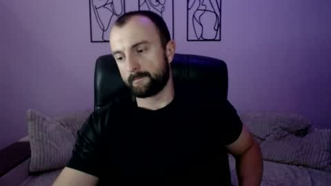 brindlefly69 online show from June 15, 10:29 am