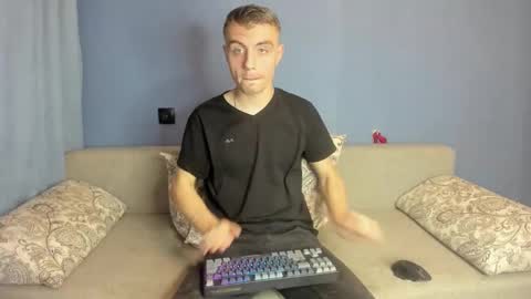 bristlebback online show from September 20, 1:11 pm