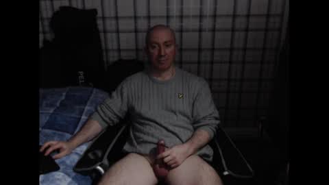 Snapshot of britguy_uk chatting on January 29, 11:56 pm Lemee Joinyuu online show from January 29, 11:56 pm