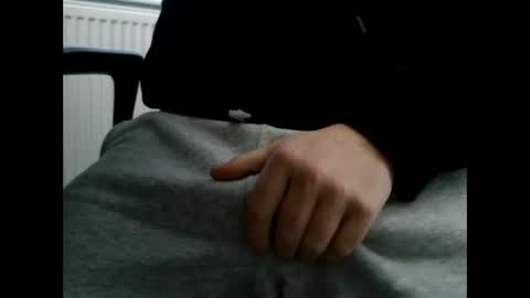 britlongstrke online show from March 5, 11:39 am