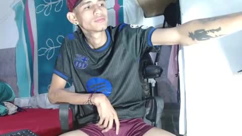 brook_17 online show from April 18, 12:01 am