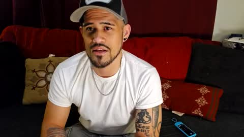 brownboyt online show from December 3, 11:33 pm