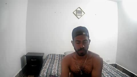 bruce_1111 online show from January 16, 7:16 pm