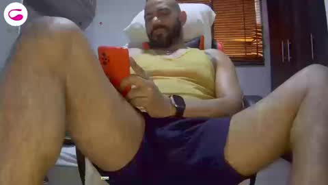 Snapshot of bruce_bigg chatting on October 15, 9:11 pm Bruce online show from October 15, 9:11 pm