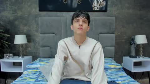 Bruce Hans online show from April 7, 11:43 am