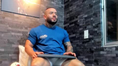 brucedallas online show from March 23, 2:39 am