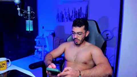 Bruno online show from April 26, 3:04 am