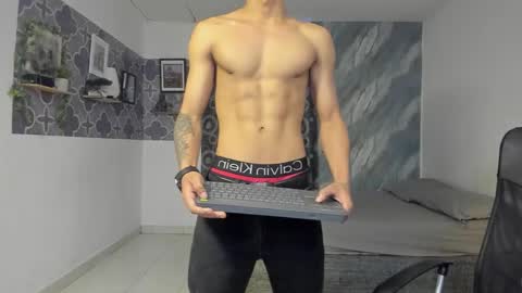 bruno_snow online show from January 18, 8:33 pm