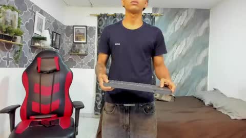 bruno_snow online show from May 2, 8:39 am