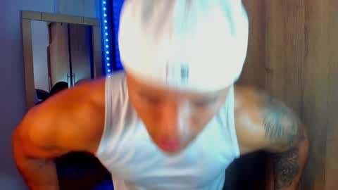 Snapshot of bryan_boy_ chatting on January 31, 2:37 am bryan online show from January 31, 2:37 am