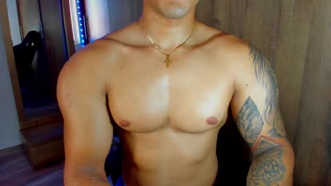 Snapshot of bryan_boy_ chatting on February 19, 9:25 pm bryan online show from February 19, 9:25 pm