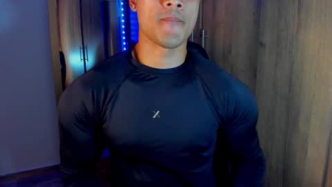 Snapshot of bryan_boy_ chatting on January 15, 1:23 am bryan online show from January 15, 1:23 am