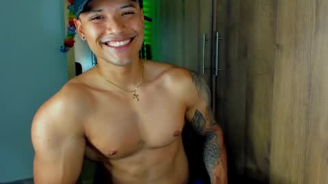 Snapshot of bryan_boy_ chatting on February 28, 1:26 am bryan online show from February 28, 1:26 am