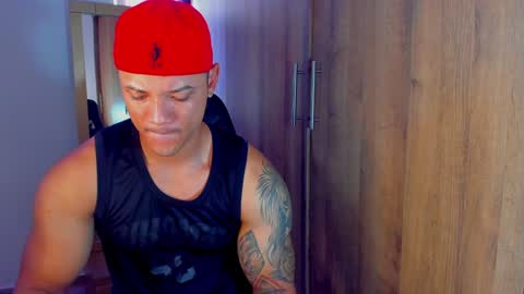 Snapshot of bryan_boy_ chatting on December 17, 1:38 pm bryan online show from December 17, 1:38 pm