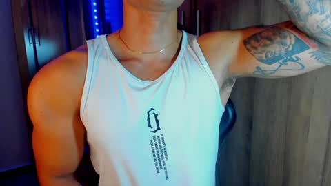 Snapshot of bryan_boy_ chatting on January 30, 1:11 am bryan online show from January 30, 1:11 am