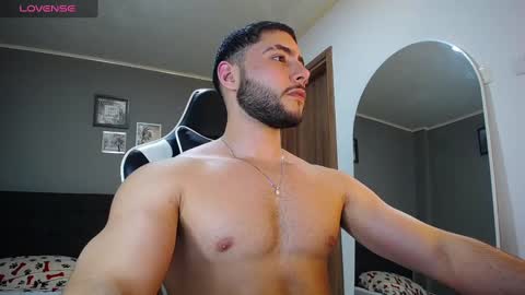 bryan_oficials online show from December 19, 3:18 am