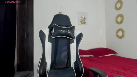 bryan_oficials online show from April 20, 9:17 pm