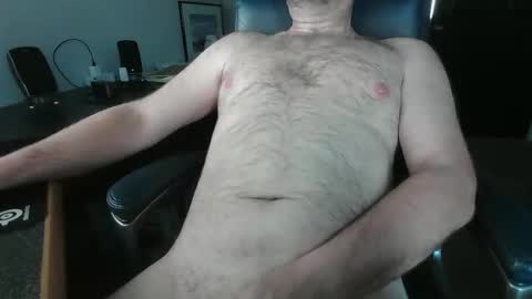 bryanbrwn2001 online show from April 23, 1:02 pm