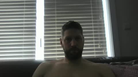 bubblebee1982 online show from January 19, 1:46 pm