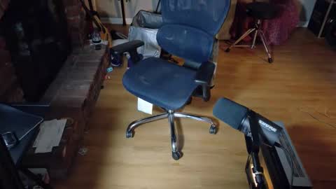 BubblebuttBdn online show from March 13, 3:25 am