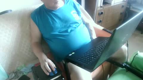 Snapshot of bubumaci53 chatting on February 28, 3:15 pm bubumaci53 online show from February 28, 3:15 pm