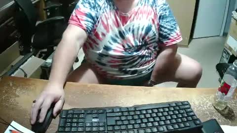 Snapshot of bucku2 chatting on December 2, 10:32 pm Bucku2 online show from December 2, 10:32 pm