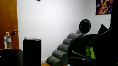 buffsexyman24 online show from March 11, 10:06 pm