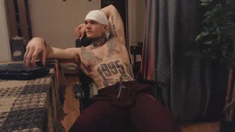 Snapshot of bulatov_x chatting on March 3, 7:01 pm Dmitriy online show from March 3, 7:01 pm